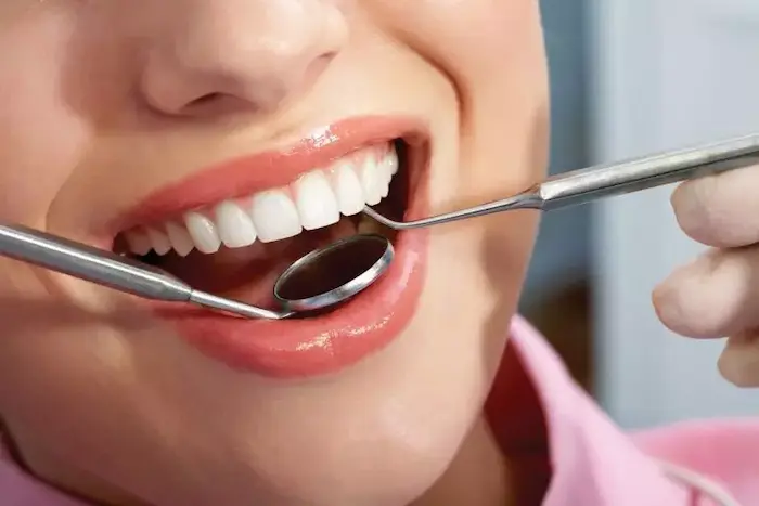 معاینه و صاف شدن دندان 2651263126312